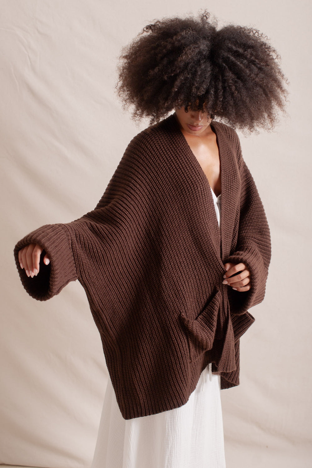 Chloe usually wears size S, Bust 84cm (33.1”), Waist 68cm (26.8”), Hips 105cm (41.3”),  Height 173cm (5.7”) | One Size