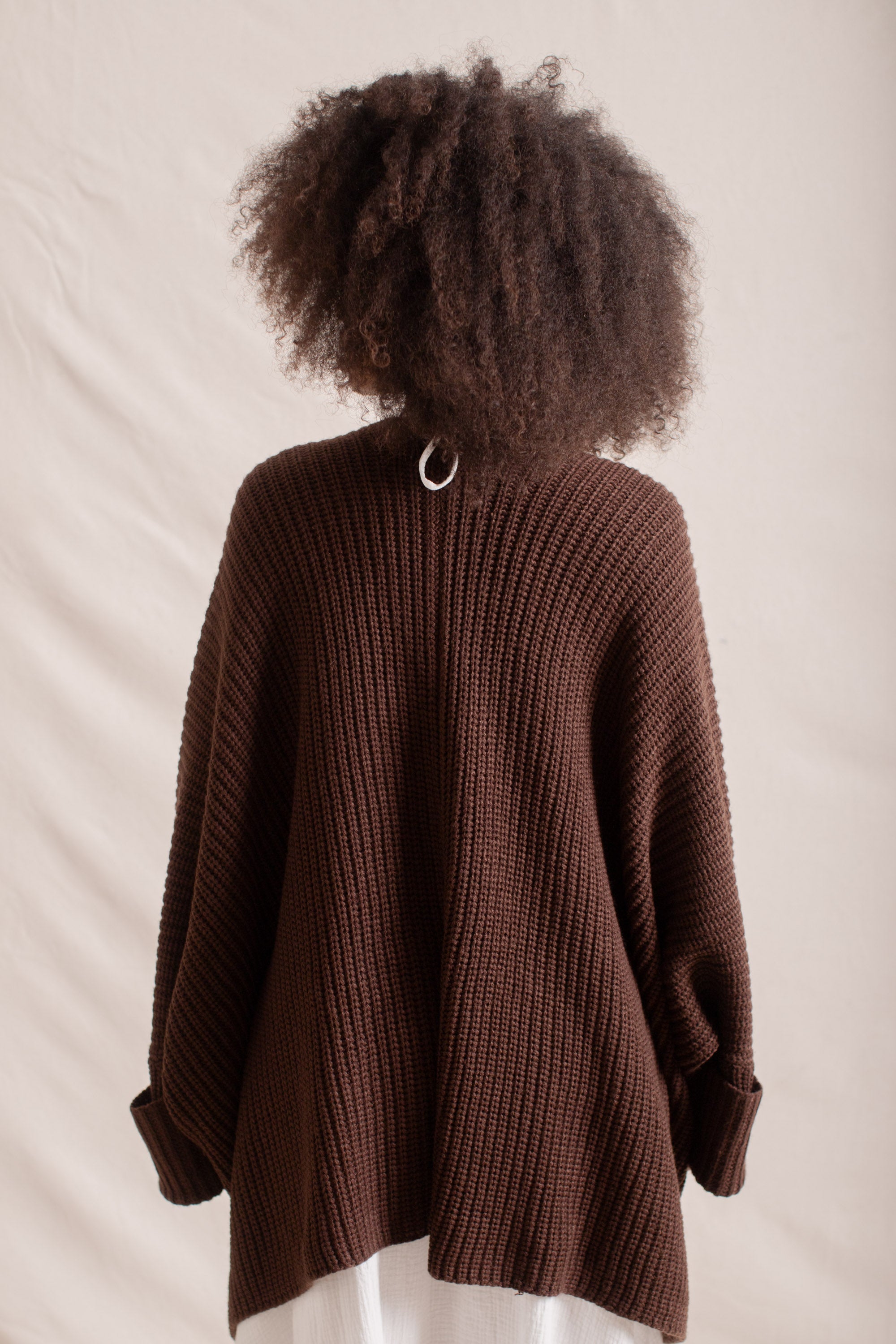 Chloe usually wears size S, Bust 84cm (33.1”), Waist 68cm (26.8”), Hips 105cm (41.3”),  Height 173cm (5.7”) | One Size