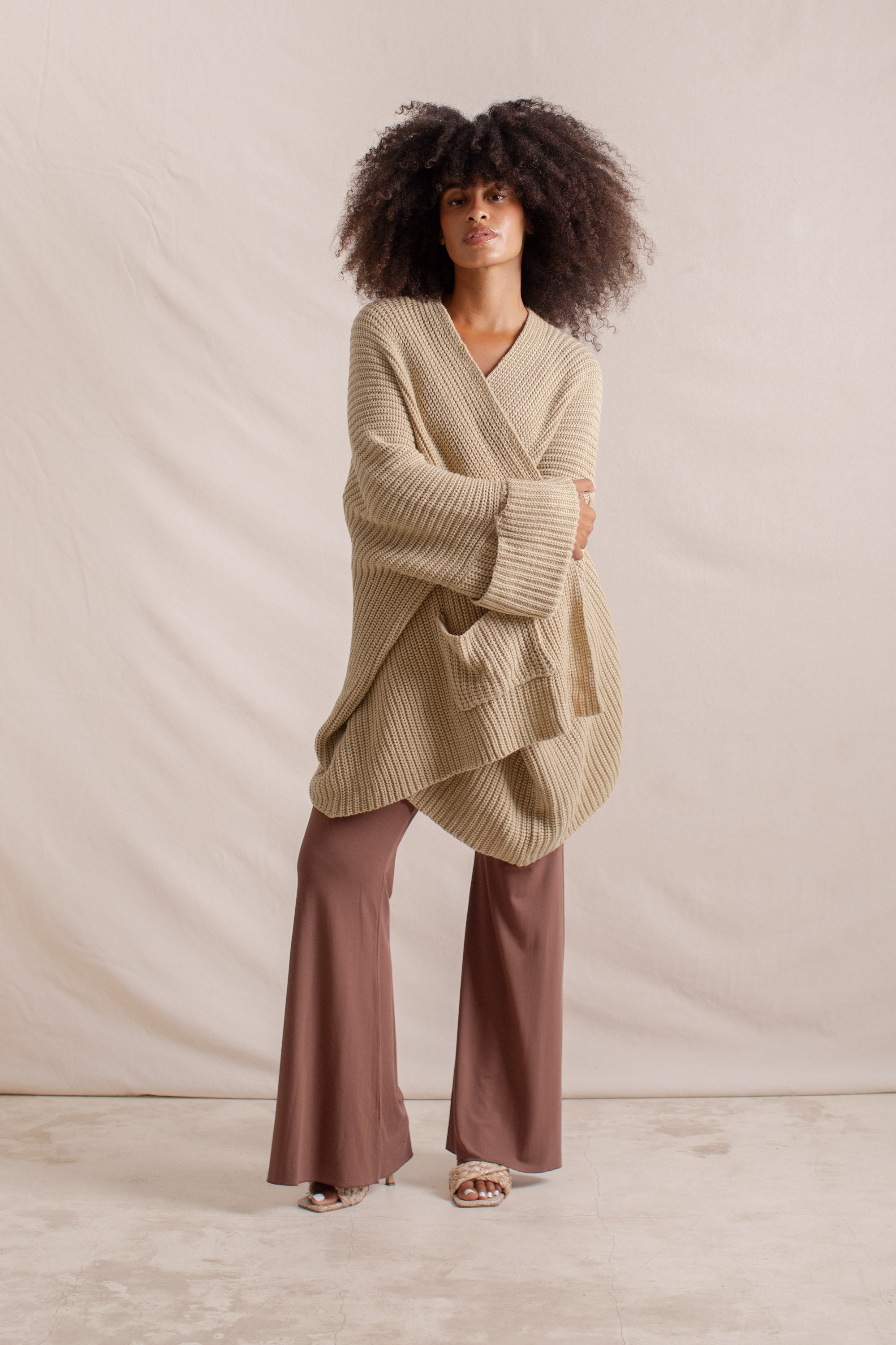 Chloe usually wears size S, Bust 84cm (33.1”), Waist 68cm (26.8”), Hips 105cm (41.3”),  Height 173cm (5.7”) | One Size