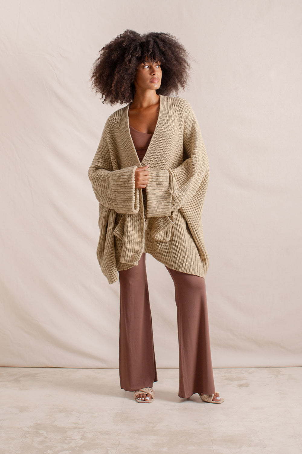 Chloe usually wears size S, Bust 84cm (33.1”), Waist 68cm (26.8”), Hips 105cm (41.3”),  Height 173cm (5.7”) | One Size