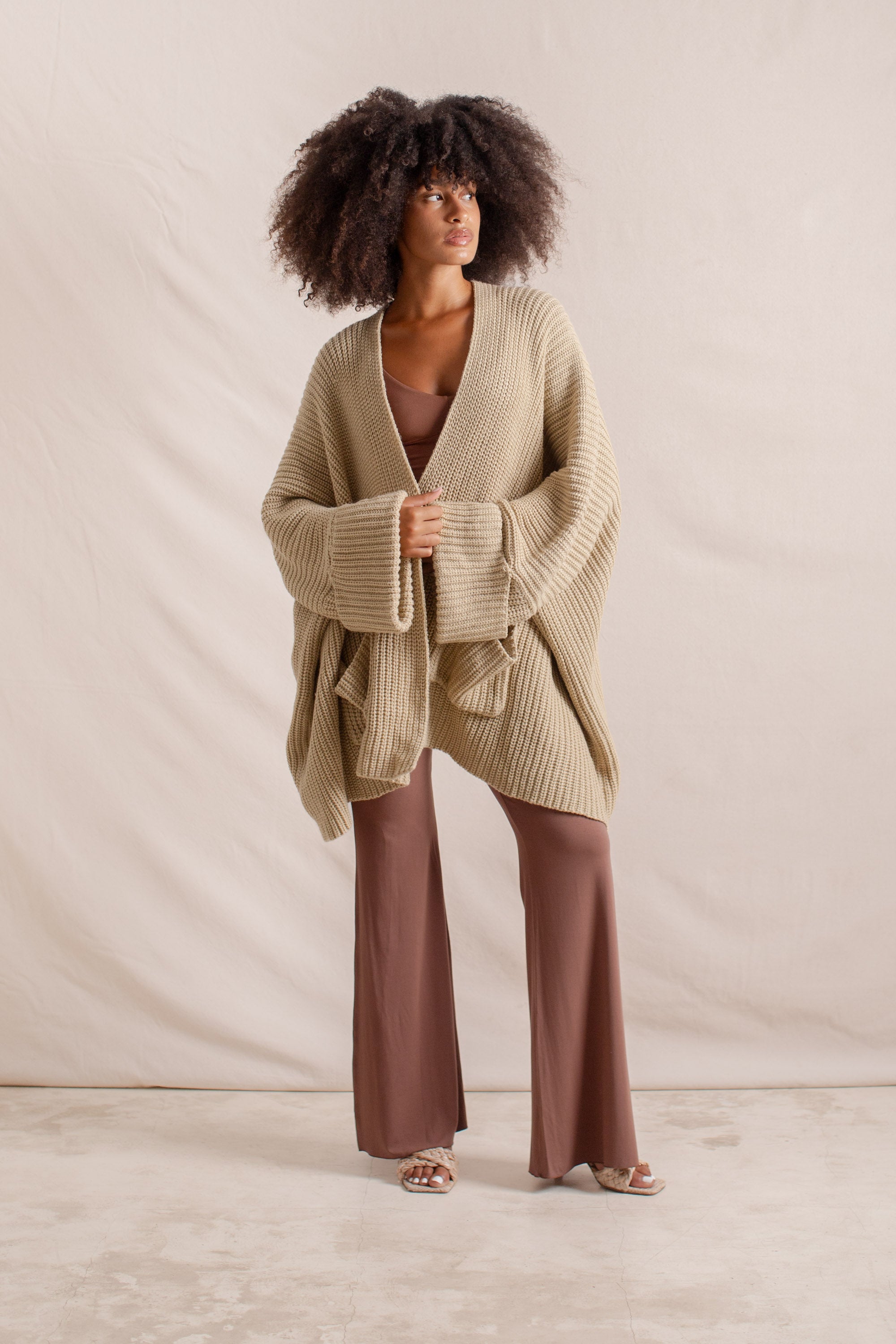 Chloe usually wears size S, Bust 84cm (33.1”), Waist 68cm (26.8”), Hips 105cm (41.3”),  Height 173cm (5.7”) | One Size