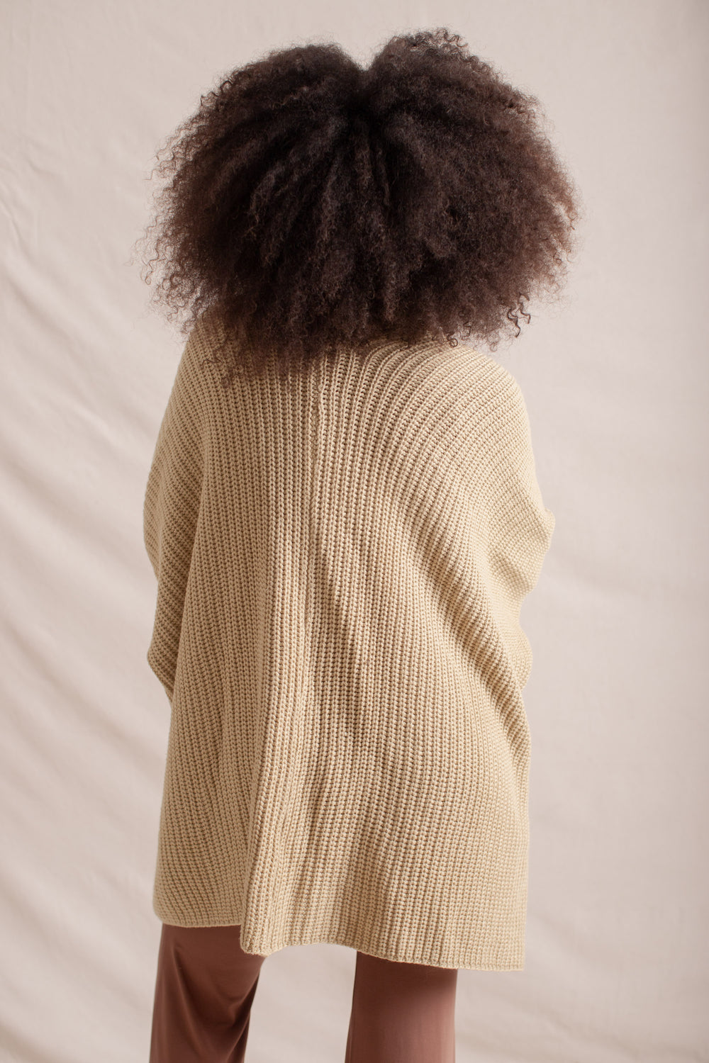 Chloe usually wears size S, Bust 84cm (33.1”), Waist 68cm (26.8”), Hips 105cm (41.3”),  Height 173cm (5.7”) | One Size