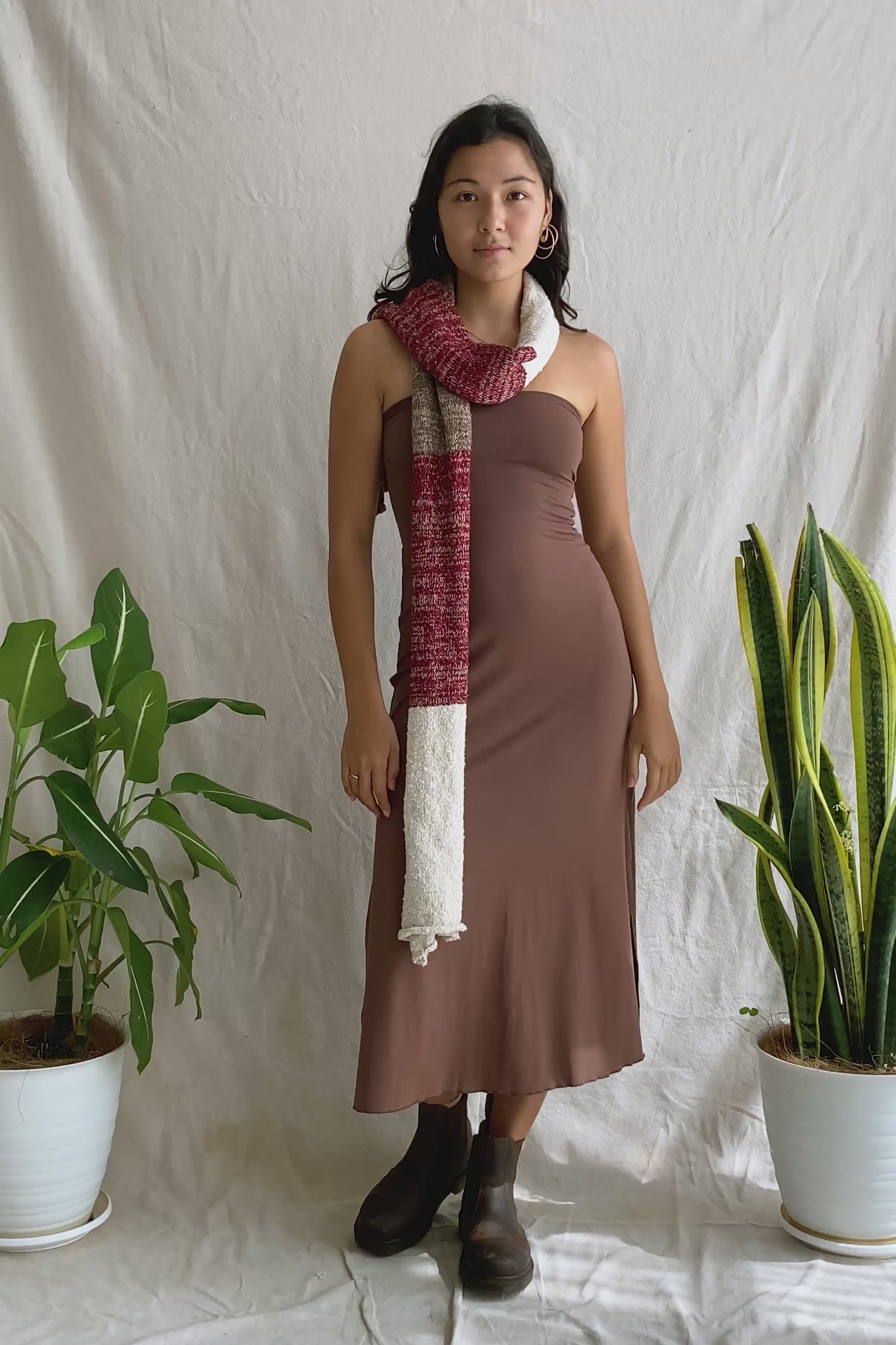 Yuki wears size XXS/XS. She is 163 cm (5.3”) tall, Waist 69cm(27.2”), Hips 75cm(29.5”) | Size XXS/XS