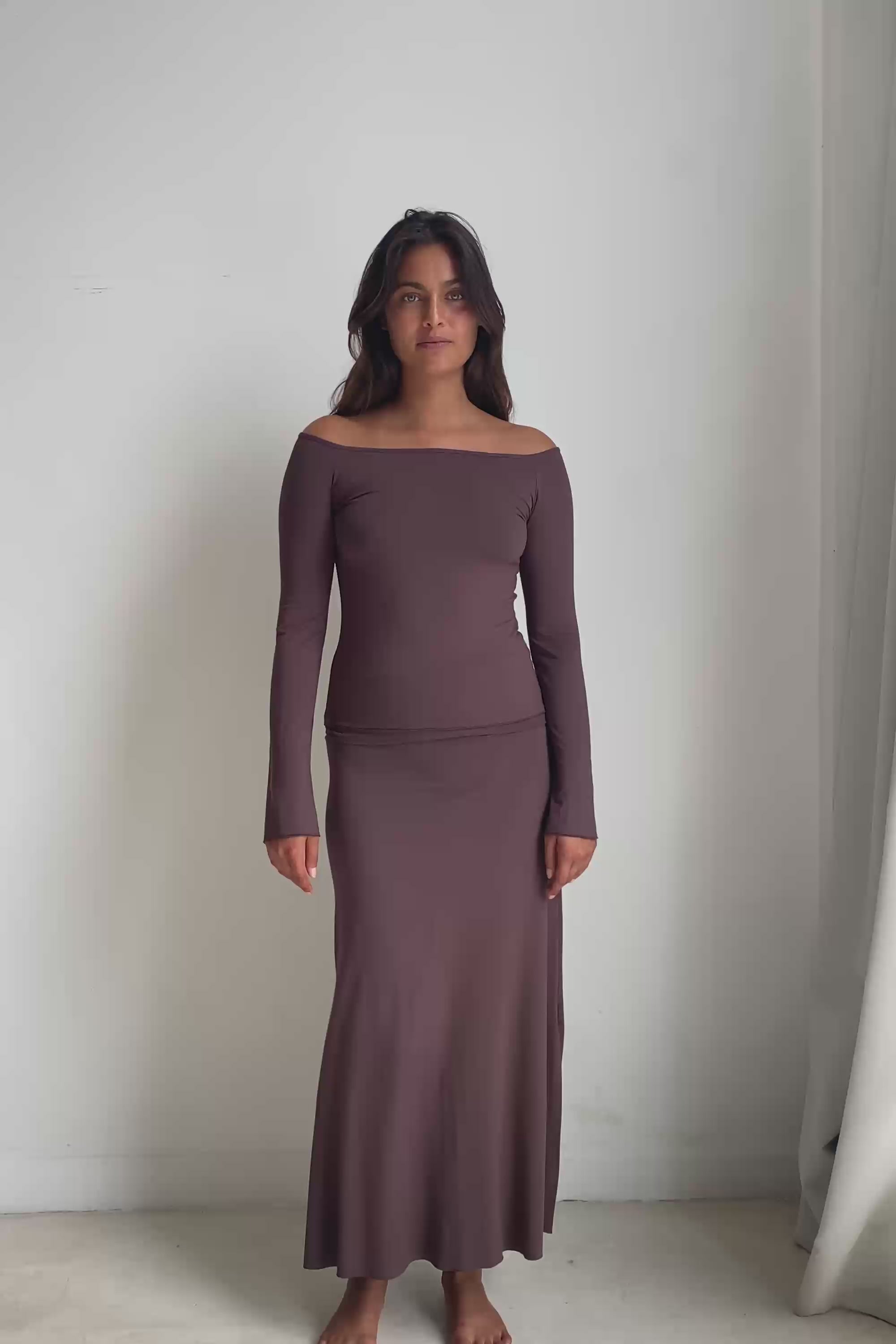 Haley is wearing size XS/S. Bust 87cm (34.25”), Waist 63cm (24.8”), Hips 92cm (36.22”), Height 172cm (5.6”) | Size XS/S