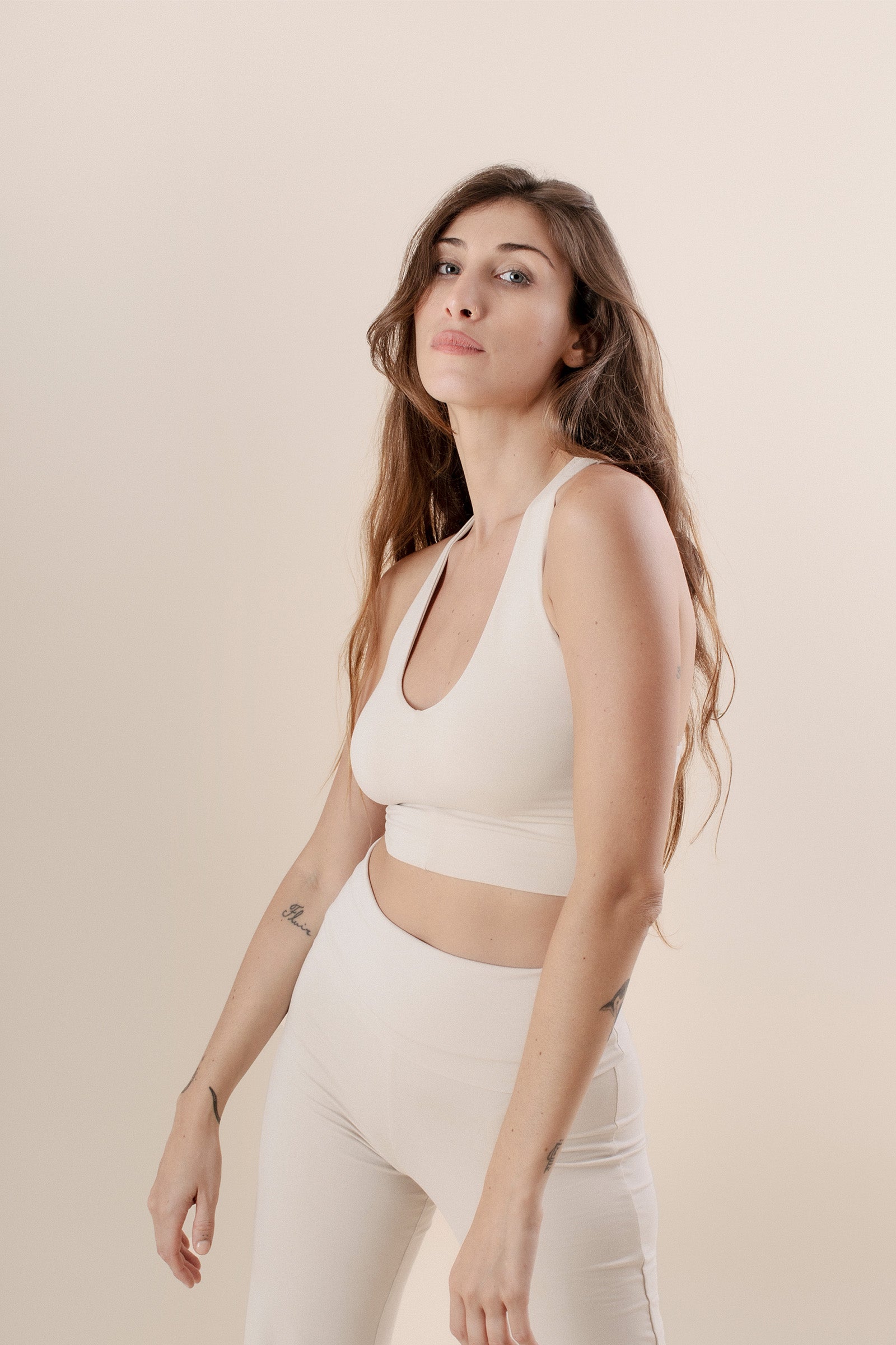  Sol is wearing size S. Height 176cm (5.8”) Bust 85cm (33.5”) Waist 65cm (25.6”) | Size S