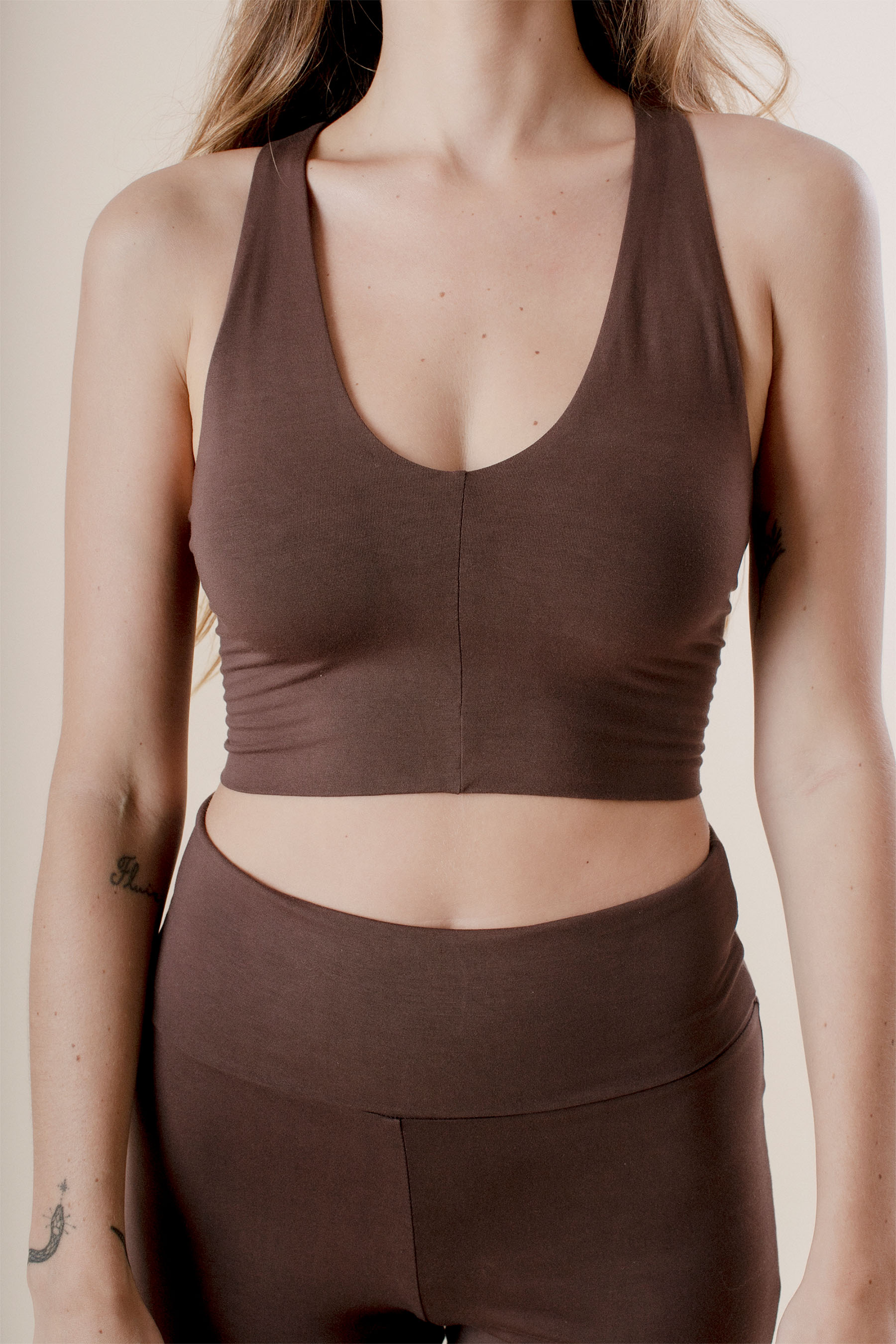 Sol is wearing size S. Height 176cm (5.8”) Bust 85cm (33.5”), Waist 65cm (25.6”) | Size S