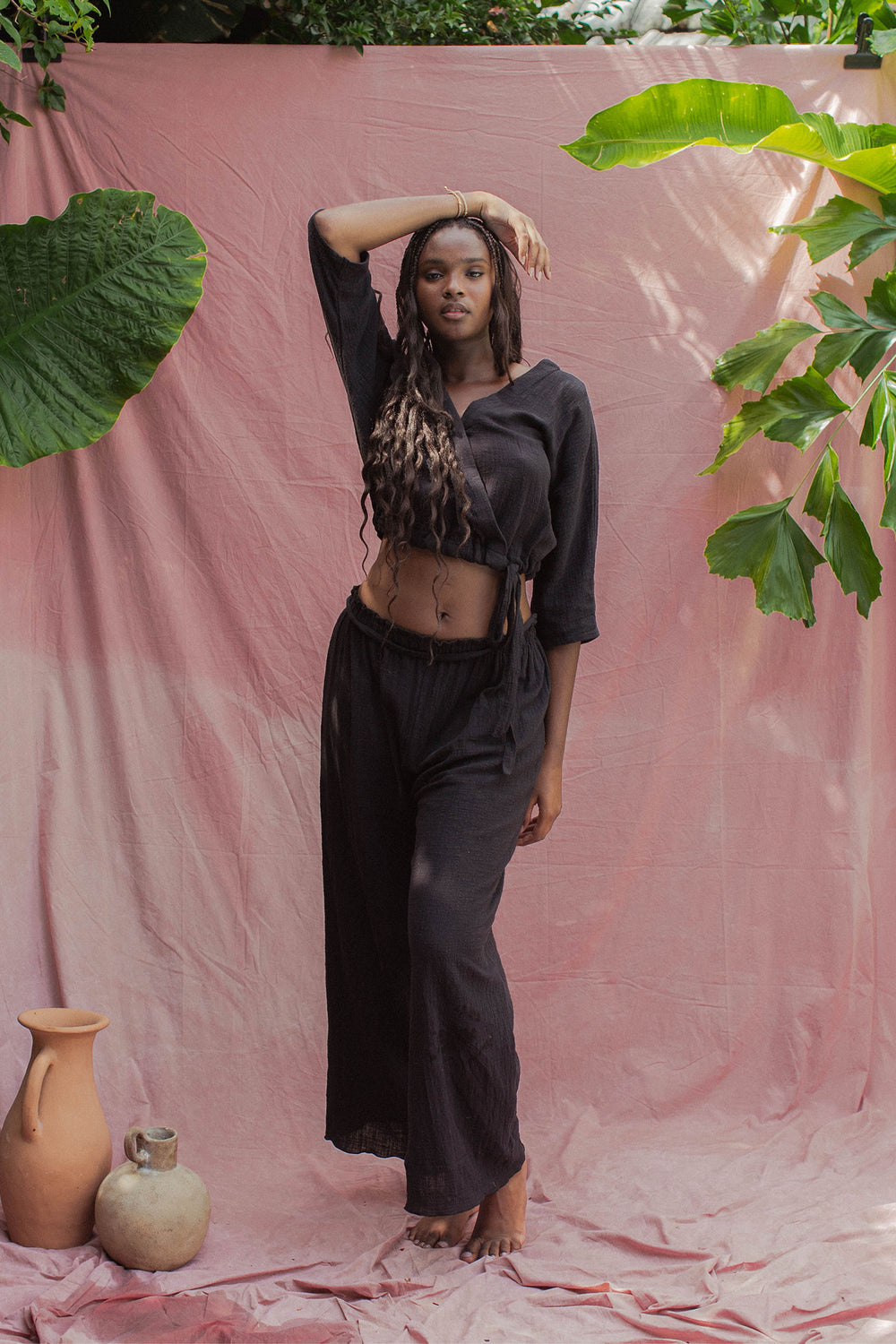 Diaz wear size M/L. Height: 180cm (5.9”), Waist: 72cm (28.3”), Hips: 110cm (43.3”) | Size M/L