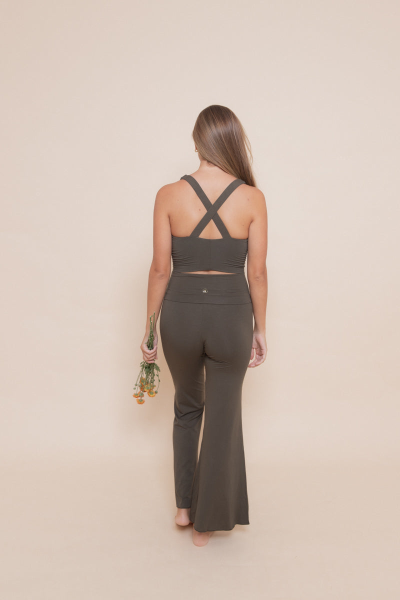 Valeria wears size S. Bust: 84cm/33”, Waist: 70 cm/27”, Hips: 88cm/35” | Size S