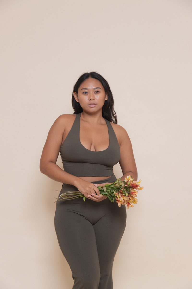 Sari is wearing size L. Bust 98cm (38.5”), Waist 75cm (29.5) | Size L