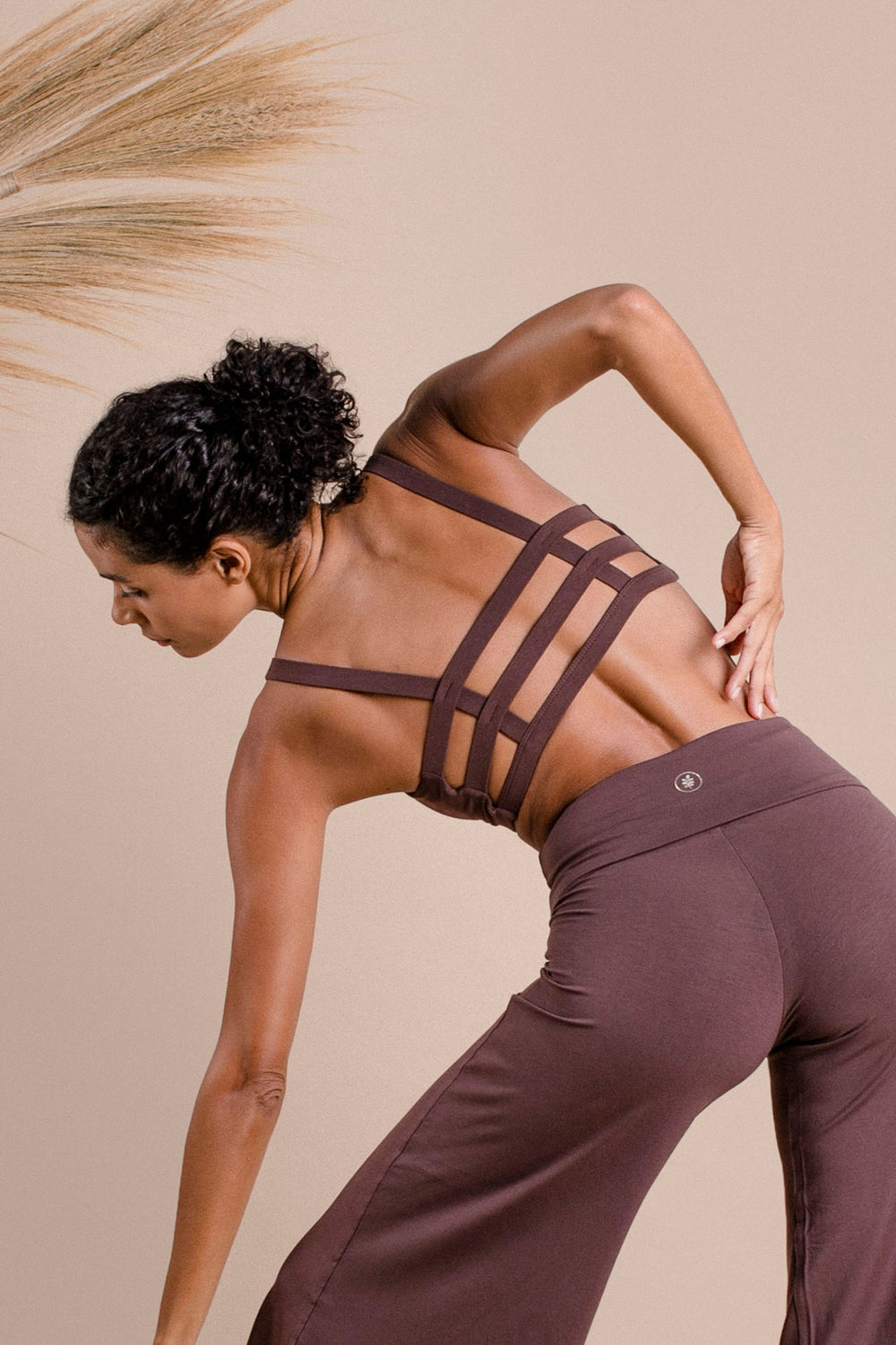 • Carole is wearing size S. Height 175 cm (5.8) Bust 82cm (32”), Waist 59cm (23”), Hips 90cm (35”) | Size S