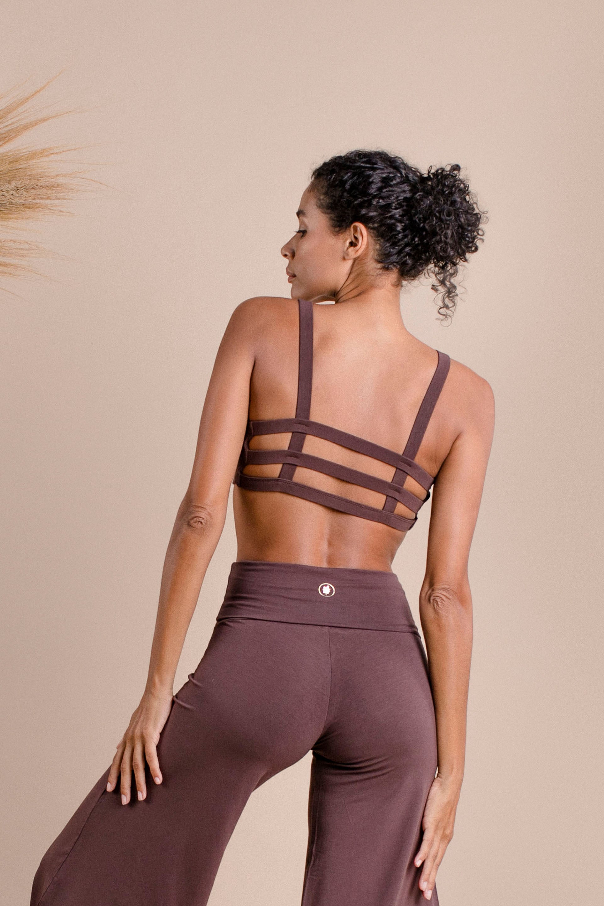 • Carole is wearing size S. Height 175 cm (5.8) Bust 82cm (32”), Waist 59cm (23”), Hips 90cm (35”) | Size S