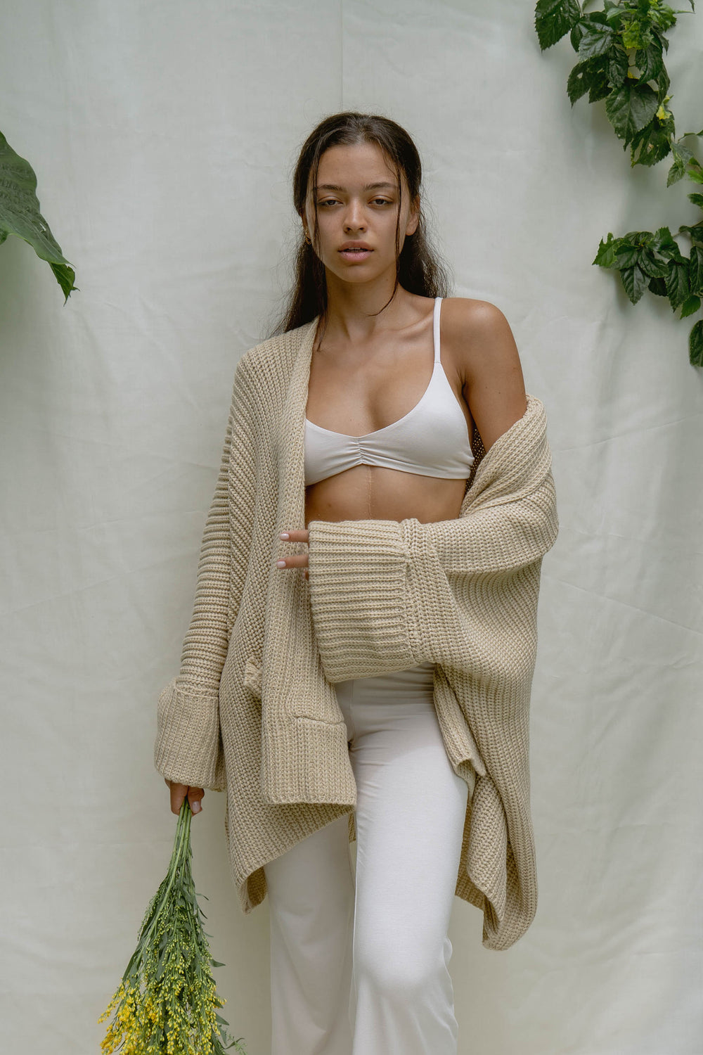 Sabi is 171 cm (5.6”) tall, Bust 86cm(33.8”), Waist 64cm(25.2”), Hips 95cm(37.4”) | One Size