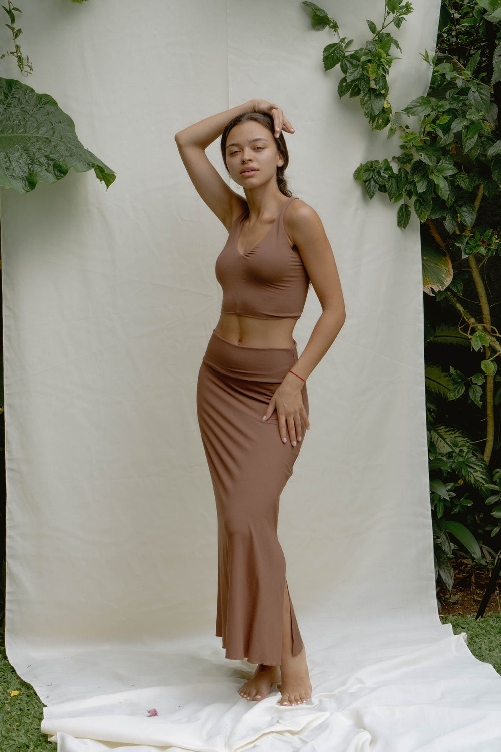 Sabi wears size S/M. She is 171 cm (5.6”) tall, Bust 86cm(33.8”), Waist 64cm(25.2”), Hips 95cm(37.4”) | Size S/M